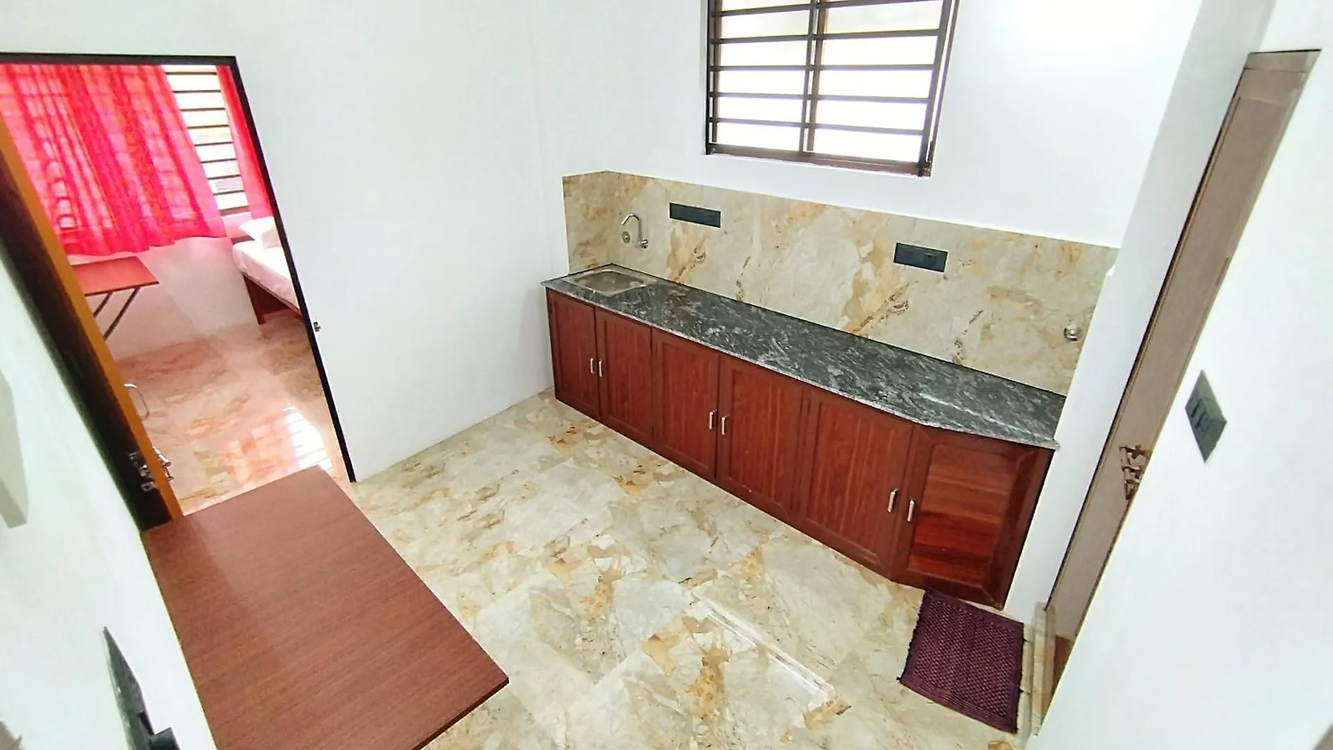 Pleasant Homes Kochi Hotel